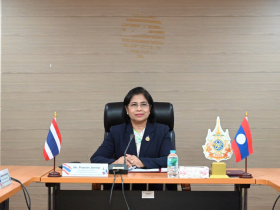 <strong>อ่านเพิ่มเติมเกี่ยวกับ</strong><br>นางสาวปรานอม จันทร์ใหม่ ผู้อำนวยการกองคลัง พร้อมด้วย นางทิพวรรณ เลิศหิรัณย์ ผู้เชี่ยวชาญด้านการบริหารการเงินสหกรณ์ นางศรีรัตน์ จินตวร ผู้เชี่ยวชาญด้านพัฒนาระบบการตรวจการสหกรณ์ และนางสาวเจษฎาภรณ์ สถาปัตยานนท์ ผู้อำนวยการกลุ่มวิเทศสัมพันธ์ ร่วมให้เกียรติต้ นางสาวปรานอม จันทร์ใหม่ ผู้อำนวยการกองคลัง พร้อมด้วย นางทิพวรรณ เลิศหิรัณย์ ผู้เชี่ยวชาญด้านการบริหารการเงินสหกรณ์ นางศรีรัตน์ จินตวร ผู้เชี่ยวชาญด้านพัฒนาระบบการตรวจการสหกรณ์ และนางสาวเจษฎาภรณ์ สถาปัตยานนท์ ผู้อำนวยการกลุ่มวิเทศสัมพันธ์ ร่วมให้เกียรติต้