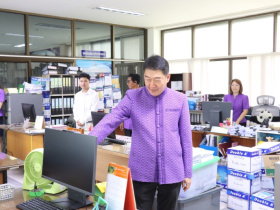 <strong>อ่านเพิ่มเติมเกี่ยวกับ</strong><br>อธิบดีกรมส่งเสริมสหกรณ์ ลงพื้นที่ตรวจเยี่ยมติดตามผลการดำเนินงานของสำนักงานสหกรณ์จังหวัดอำนาจเจริญ อธิบดีกรมส่งเสริมสหกรณ์ ลงพื้นที่ตรวจเยี่ยมติดตามผลการดำเนินงานของสำนักงานสหกรณ์จังหวัดอำนาจเจริญ