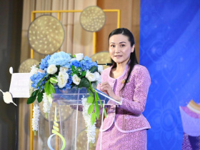 <strong>อ่านเพิ่มเติมเกี่ยวกับ</strong><br>ศ.ดร.นฤมล ภิญโญสินวัฒน์ รัฐมนตรีว่าการกระทรวงเกษตรและสหกรณ์ เป็นประธานเปิดงาน ประกวดเส้นไหม ผ้าไหมตรานกยูงพระราชทานและผลิตภัณฑ์หม่อนไหม ประจำปี 2568 ศ.ดร.นฤมล ภิญโญสินวัฒน์ รัฐมนตรีว่าการกระทรวงเกษตรและสหกรณ์ เป็นประธานเปิดงาน ประกวดเส้นไหม ผ้าไหมตรานกยูงพระราชทานและผลิตภัณฑ์หม่อนไหม ประจำปี 2568