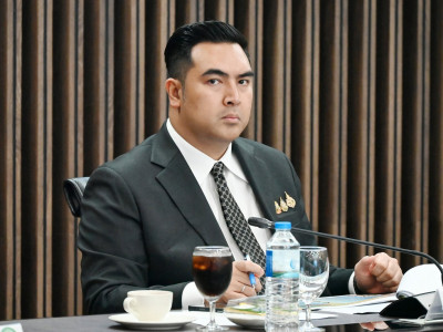 นายสุริยะ จึงรุ่งเรืองกิจ ... พารามิเตอร์รูปภาพ 3