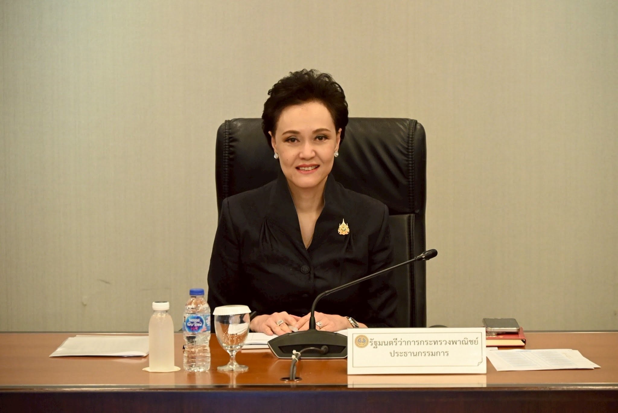 นางศุภจี สุธรรมพันธุ์ รองนายกรัฐมนตรี ... พารามิเตอร์รูปภาพ 1
