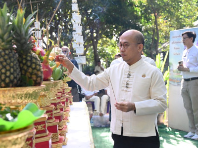 อธิบดีกรมส่งเสริมสหกรณ์ ประธานในพิธีฝ่ายฆราวาส ... พารามิเตอร์รูปภาพ 19