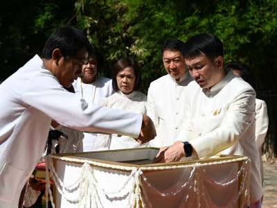 อธิบดีกรมส่งเสริมสหกรณ์ ประธานในพิธีฝ่ายฆราวาส ... พารามิเตอร์รูปภาพ 29