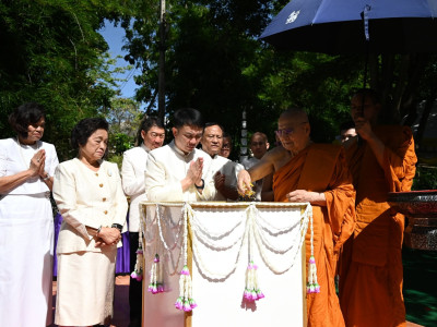 อธิบดีกรมส่งเสริมสหกรณ์ ประธานในพิธีฝ่ายฆราวาส ... พารามิเตอร์รูปภาพ 32