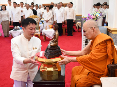 อธิบดีกรมส่งเสริมสหกรณ์ ประธานในพิธีฝ่ายฆราวาส ... พารามิเตอร์รูปภาพ 37