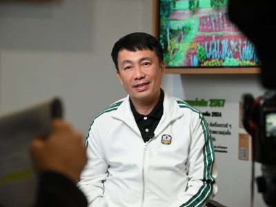 อธิบดีกรมส่งเสริมสหกรณ์ ร่วมบันทึกเทปสัมภาษณ์ในหัวข้อ ... พารามิเตอร์รูปภาพ 9