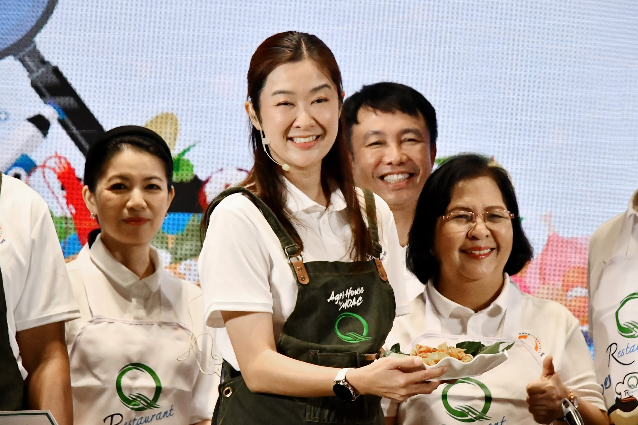 นางสาวปิยะรัฐชย์ ติยะไพรัช ... พารามิเตอร์รูปภาพ 1