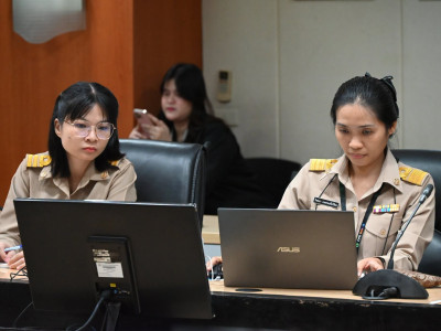 รองอธิบดีกรมส่งเสริมสหกรณ์ พร้อมด้วย นางสาวอัจฉรา สุขเสวก ... พารามิเตอร์รูปภาพ 12