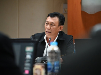 อธิบดีกรมส่งเสริมสหกรณ์ เป็นประธานในการประชุมข้าราชการ ... พารามิเตอร์รูปภาพ 15