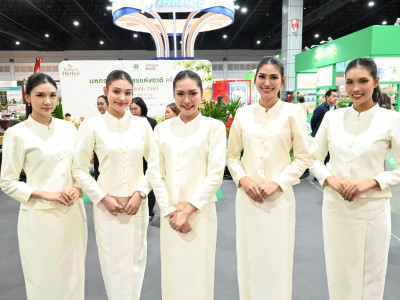 นายสาธิต ปานขำ เลขานุการกรม พร้อมด้วย นายอนุรัตน์ เลื่อนลอย ... พารามิเตอร์รูปภาพ 14