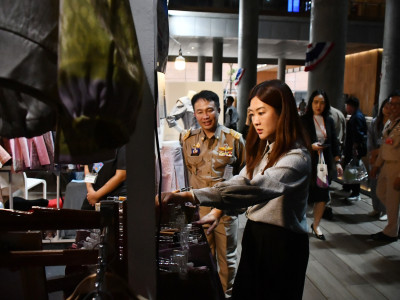 กระทรวงเกษตรและสหกรณ์เดินหน้าขยายช่องทางตลาดสินค้าสหกรณ์ต่อเนื่องยกขบวนความอร่อยและสินค้าอัตลักษณ์จากสหกรณ์บุกรัฐสภา ... พารามิเตอร์รูปภาพ 6