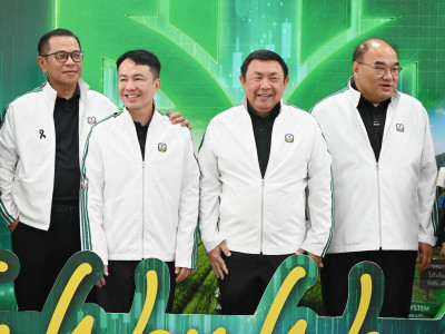 อธิบดีกรมส่งเสริมสหกรณ์ พร้อมด้วย นางสาวกมลวรรณ นุชัย ... พารามิเตอร์รูปภาพ 7