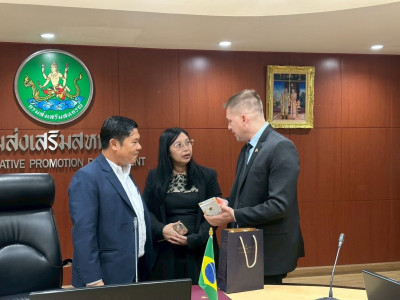 รองอธิบดีกรมส่งเสริมสหกรณ์ พร้อมด้วย Mr.Lucas Fiuza de ... พารามิเตอร์รูปภาพ 25