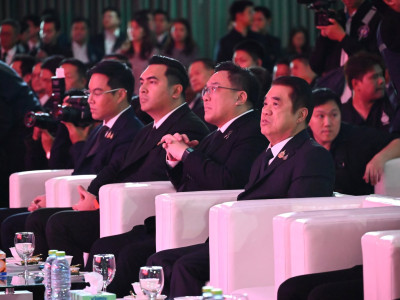 นายอนุทิน ชาญวีรกูล ... พารามิเตอร์รูปภาพ 11