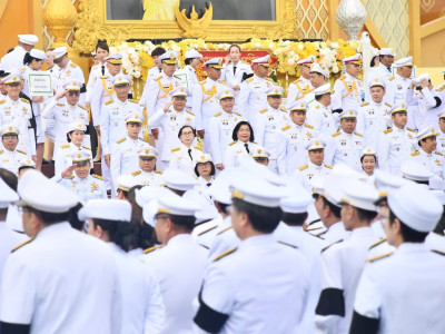 นายอนุทิน ชาญวีรกูล นายกรัฐมนตรี ... พารามิเตอร์รูปภาพ 38