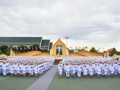 นายอนุทิน ชาญวีรกูล นายกรัฐมนตรี ... พารามิเตอร์รูปภาพ 42
