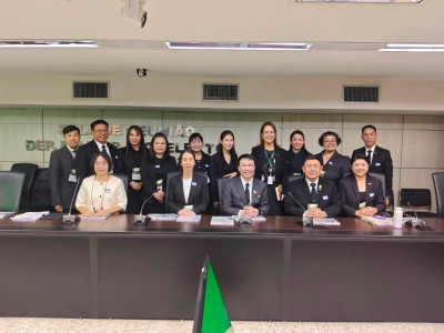 นางสาวนฤมล สงวนวงศ์ รองปลัดกระทรวงเกษตรและสหกรณ์ พร้อมด้วย ... พารามิเตอร์รูปภาพ 18