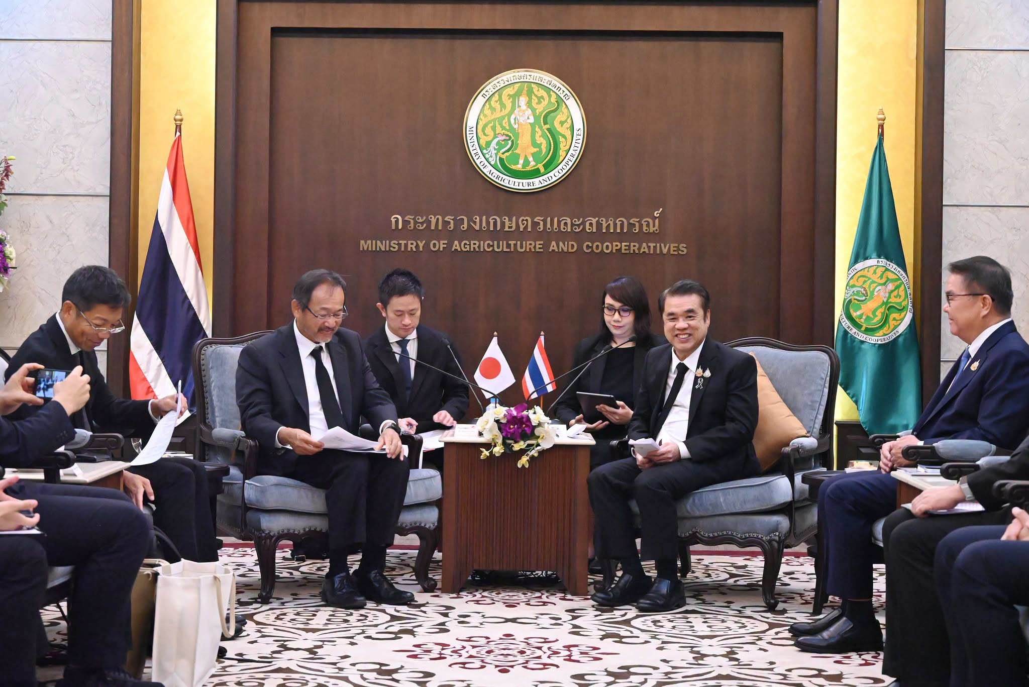 นายสุริยะ จึงรุ่งเรืองกิจ ... พารามิเตอร์รูปภาพ 1