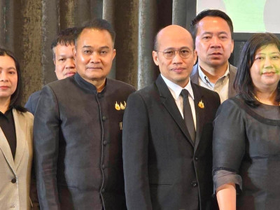 รองอธิบดีกรมส่งเสริมสหกรณ์ พร้อมด้วย นางสาวอุบลวรรณ พัฒนลาภ ... พารามิเตอร์รูปภาพ 10
