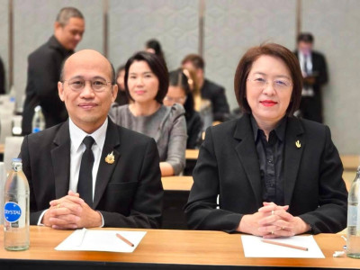 รองอธิบดีกรมส่งเสริมสหกรณ์ พร้อมด้วย นางสาวอุบลวรรณ พัฒนลาภ ... พารามิเตอร์รูปภาพ 3