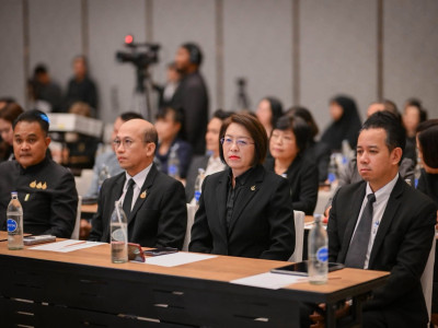 รองอธิบดีกรมส่งเสริมสหกรณ์ พร้อมด้วย นางสาวอุบลวรรณ พัฒนลาภ ... พารามิเตอร์รูปภาพ 8