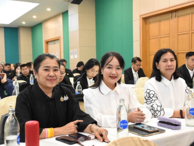 รองอธิบดีกรมส่งเสริมสหกรณ์ พร้อมด้วย นางสาวปรานอม ... พารามิเตอร์รูปภาพ 11