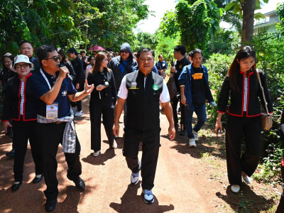 รองอธิบดีกรมส่งเสริมสหกรณ์ พร้อมด้วย ผู้ตรวจราชการกรม ... พารามิเตอร์รูปภาพ 3