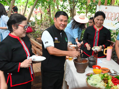 รองอธิบดีกรมส่งเสริมสหกรณ์ พร้อมด้วย ก ผู้ตรวจราชการกรม ... พารามิเตอร์รูปภาพ 17