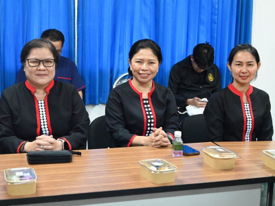 รองอธิบดีกรมส่งเสริมสหกรณ์ พร้อมด้วย ผู้ตรวจราชการกรม ... พารามิเตอร์รูปภาพ 14