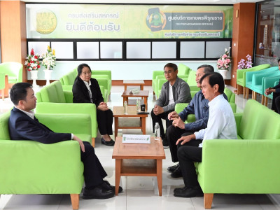 อธิบดีกรมส่งเสริมสหกรณ์ พร้อมด้วย นางสาวชัญญา จงทัน ... พารามิเตอร์รูปภาพ 9