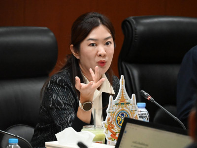 นายประเสริฐ จันทรรวงทอง รัฐมนตรีว่าการกระทรวงศึกษาธิการ ... พารามิเตอร์รูปภาพ 17