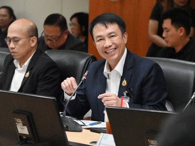 นายประเสริฐ จันทรรวงทอง รัฐมนตรีว่าการกระทรวงศึกษาธิการ ... พารามิเตอร์รูปภาพ 4
