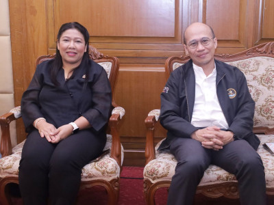 รองอธิบดีกรมส่งเสริมสหกรณ์ พร้อมด้วย นางสาวปรานอม ... พารามิเตอร์รูปภาพ 18