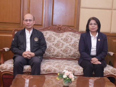 รองอธิบดีกรมส่งเสริมสหกรณ์ พร้อมด้วย นางสาวปรานอม ... พารามิเตอร์รูปภาพ 3