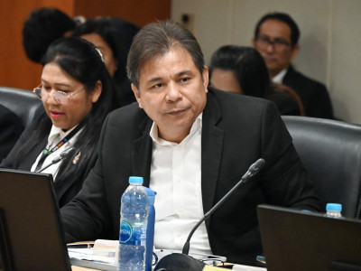 นายสมศักดิ์ เทพสุทิน ประธานกรรมการ ... พารามิเตอร์รูปภาพ 41