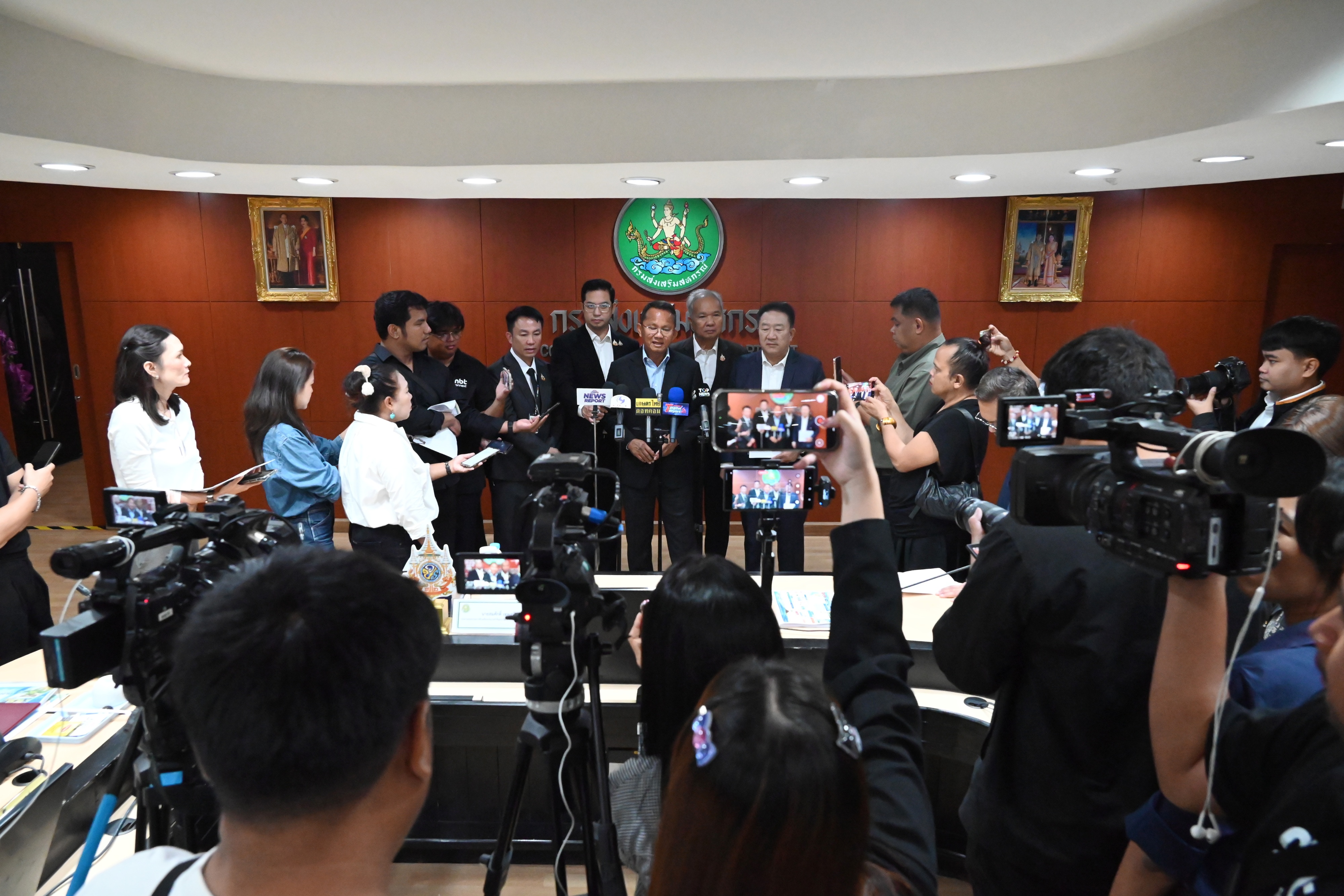 “สมศักดิ์” ประชุมขับเคลื่อนนโยบาย รมว.เกษตร ฯ ... พารามิเตอร์รูปภาพ 1