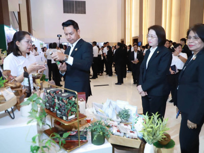 นางสาวปิยะรัฐชย์ ติยะไพรัช ... พารามิเตอร์รูปภาพ 17