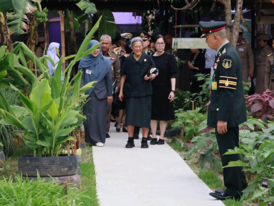 สมเด็จพระกนิษฐาธิราชเจ้า กรมสมเด็จพระเทพรัตนราชสุดา ฯ ... พารามิเตอร์รูปภาพ 12