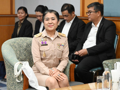 นายนิรันดร์ มูลธิดา อธิบดีกรมส่งเสริมสหกรณ์ ... พารามิเตอร์รูปภาพ 3