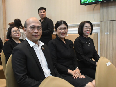อธิบดีกรมส่งเสริมสหกรณ์ พร้อมด้วย ... พารามิเตอร์รูปภาพ 19