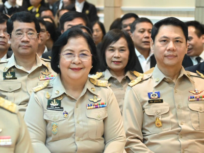 อธิบดีกรมส่งเสริมสหกรณ์ พร้อมด้วย ... พารามิเตอร์รูปภาพ 23