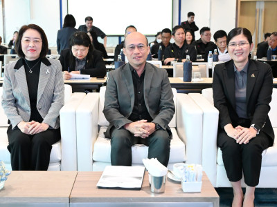 รองอธิบดีกรมส่งเสริมสหกรณ์ พร้อมด้วย นายสุรินทร์ วทัญญู ... พารามิเตอร์รูปภาพ 13