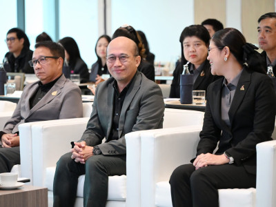 รองอธิบดีกรมส่งเสริมสหกรณ์ พร้อมด้วย นายสุรินทร์ วทัญญู ... พารามิเตอร์รูปภาพ 18