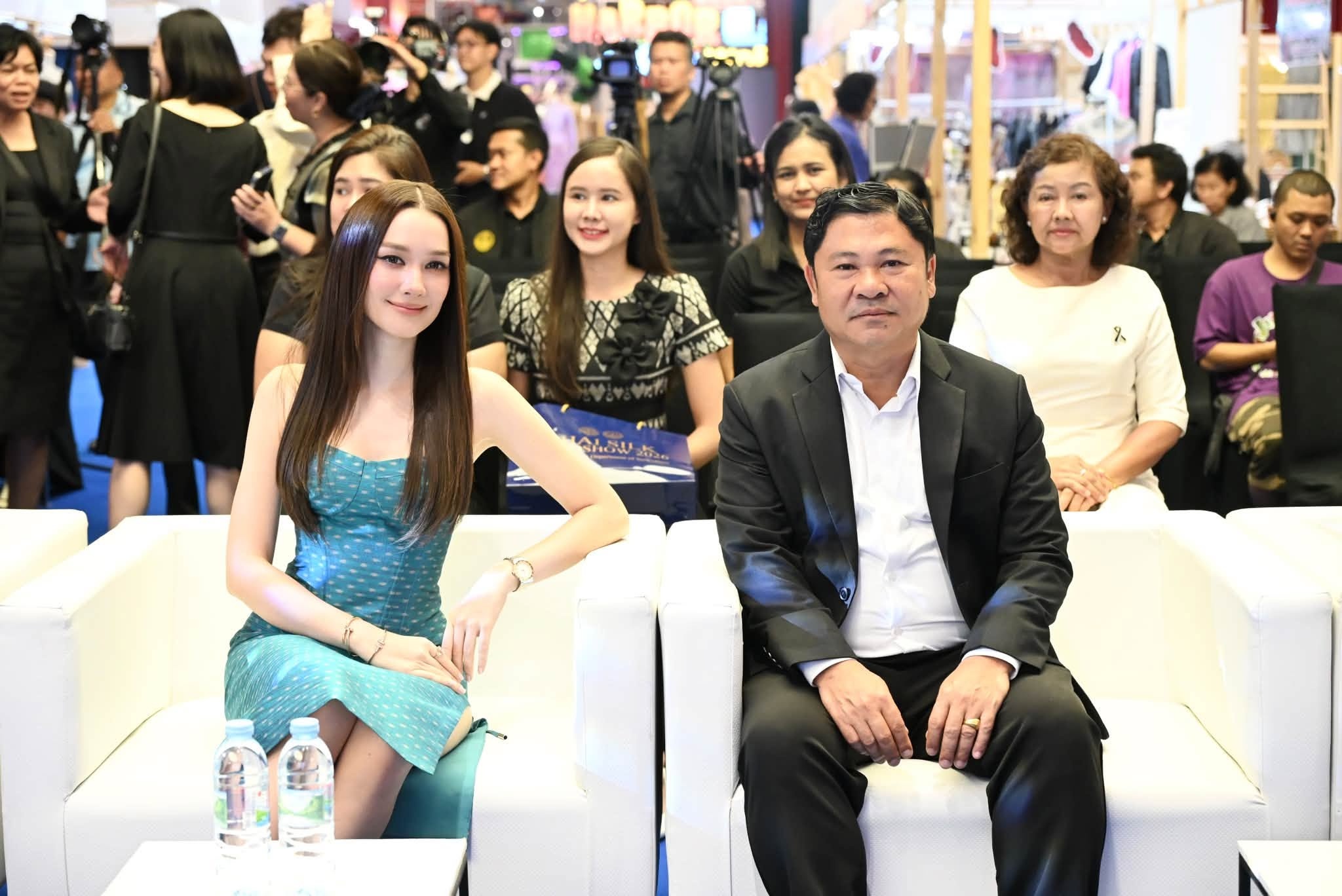 รองอธิบดีกรมส่งเสริมสหกรณ์ ... พารามิเตอร์รูปภาพ 1