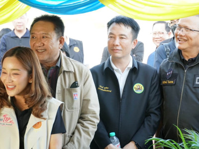 นายสุริยะ จึงรุ่งเรืองกิจ รมว.กษ. พร้อมด้วย ... พารามิเตอร์รูปภาพ 5