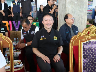 นายสุริยะ จึงรุ่งเรืองกิจ รมว.กษ. พร้อมด้วย ... พารามิเตอร์รูปภาพ 4