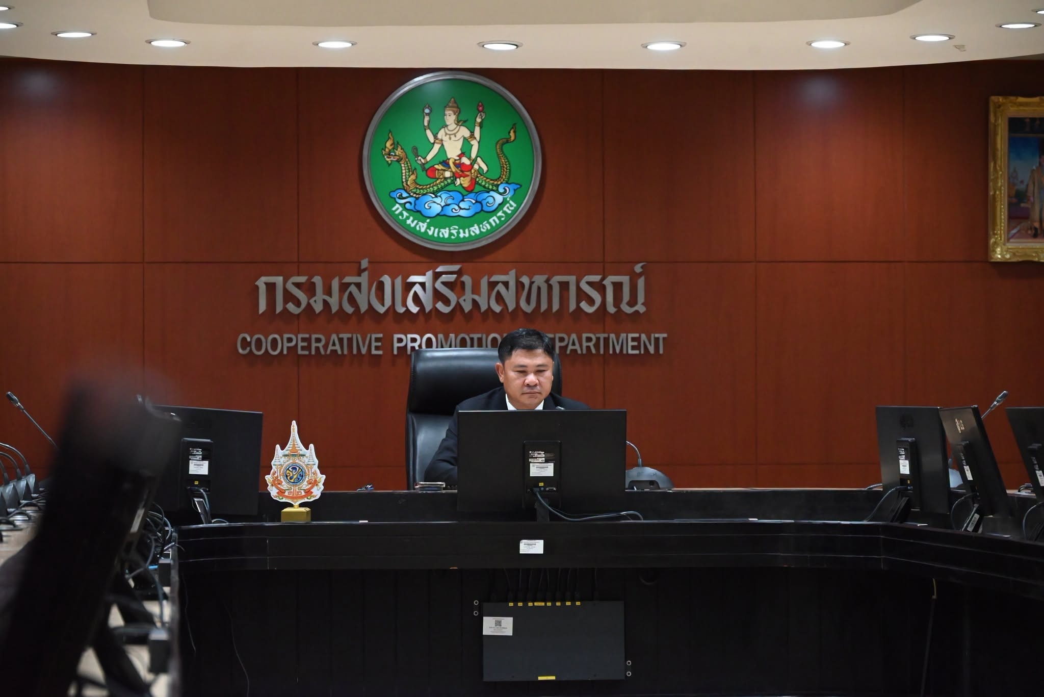 รองอธิบดีกรมส่งเสริมสหกรณ์ ร่วมรายงานสถานการณ์ภัยพิบัติ ... พารามิเตอร์รูปภาพ 1