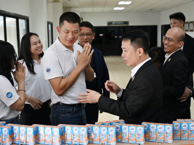 อธิบดีกรมส่งเสริมสหกรณ์ พร้อมด้วย ... พารามิเตอร์รูปภาพ 4