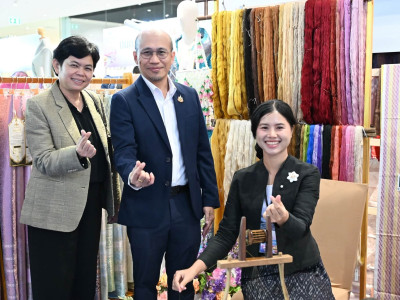 รองอธิบดีกรมส่งเสริมสหกรณ์ ร่วมพิธีเปิดงาน “หม่อนไหมสัญจร ... พารามิเตอร์รูปภาพ 3