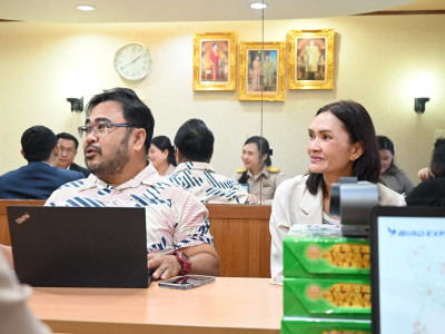รองอธิบดีกรมส่งเสริมสหกรณ์ ให้การต้อนรับ นายหรรษธร ศรีสุข ... พารามิเตอร์รูปภาพ 12